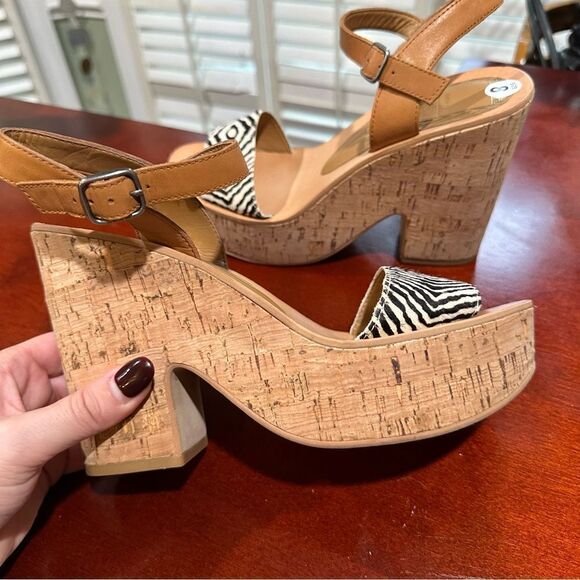 Dolce Vita Randi Wedge Platform Sandals Zebra Printed Calf Hair Size 8 - Picture 2 of 12